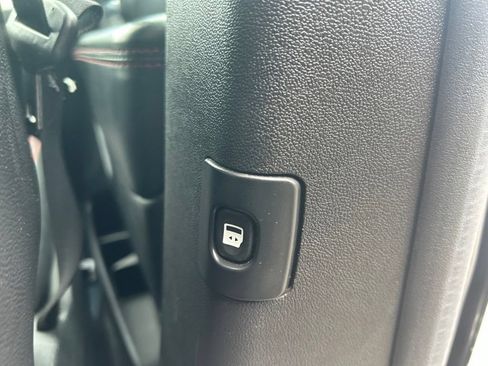 Used 2019 Dodge Grand Caravan GT FWD image 36