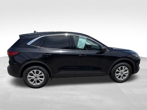 Used 2024 Ford Escape Active AWD/4WD image 3