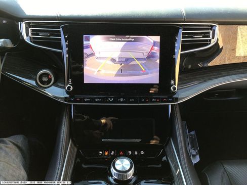 Used 2022 Jeep Wagoneer Series III image 8