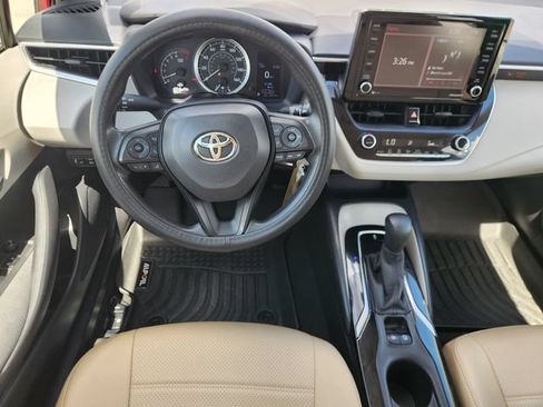 Used 2022 Toyota Corolla LE FWD image 26