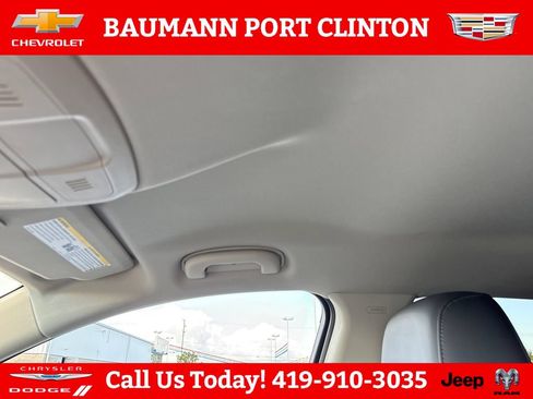 Used 2019 Buick Envision Essence FWD image 21