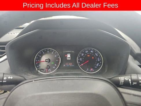 Used 2019 Toyota RAV4 XLE w/ Convenience Package FWD image 9