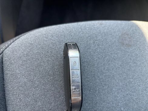 Used 2025 Kia K4 FWD image 18
