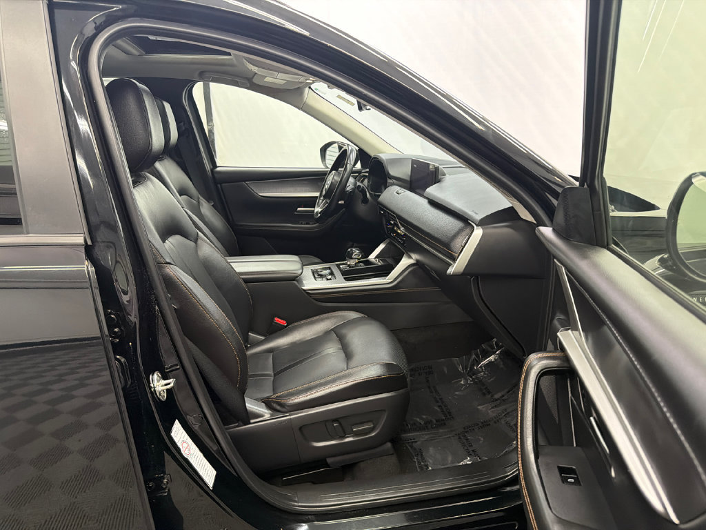Used 2025 MAZDA CX-70 3.3 Turbo w/ Preferred Package AWD/4WD image 14