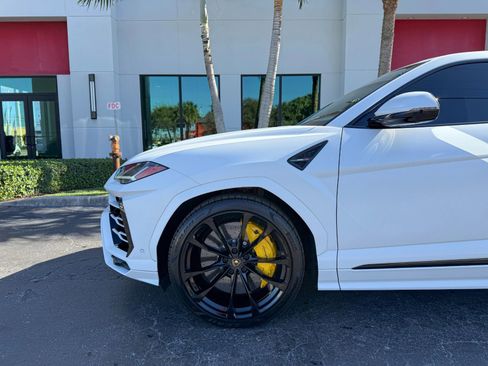 Used 2021 Lamborghini Urus image 14