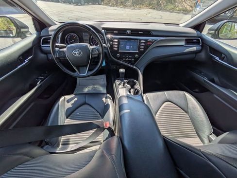 Used 2019 Toyota Camry SE w/ Carpet Mat Package FWD image 29