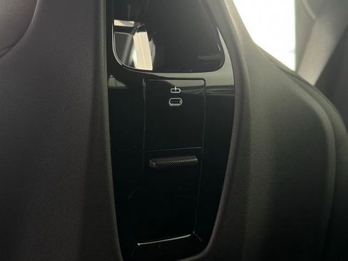 New 2026 BMW iX xDrive60 image 24