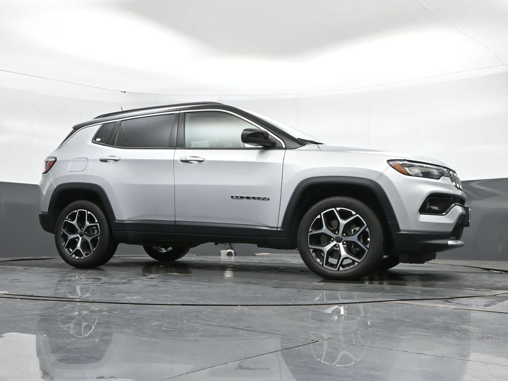 Used 2025 Jeep Compass Limited AWD/4WD image 44