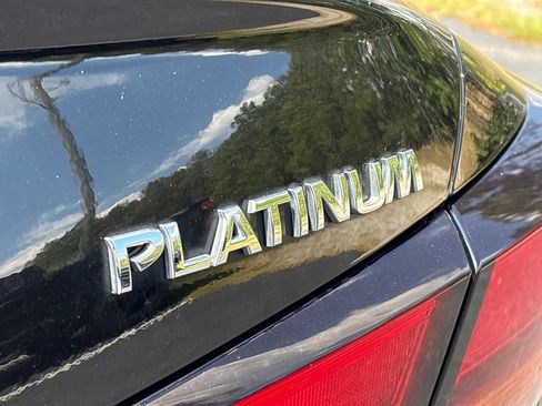 Used 2020 Nissan Altima 2.0 Platinum FWD image 26