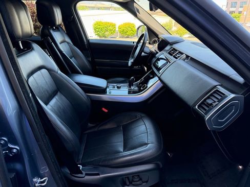 Used 2019 Land Rover Range Rover Sport HSE AWD/4WD image 16