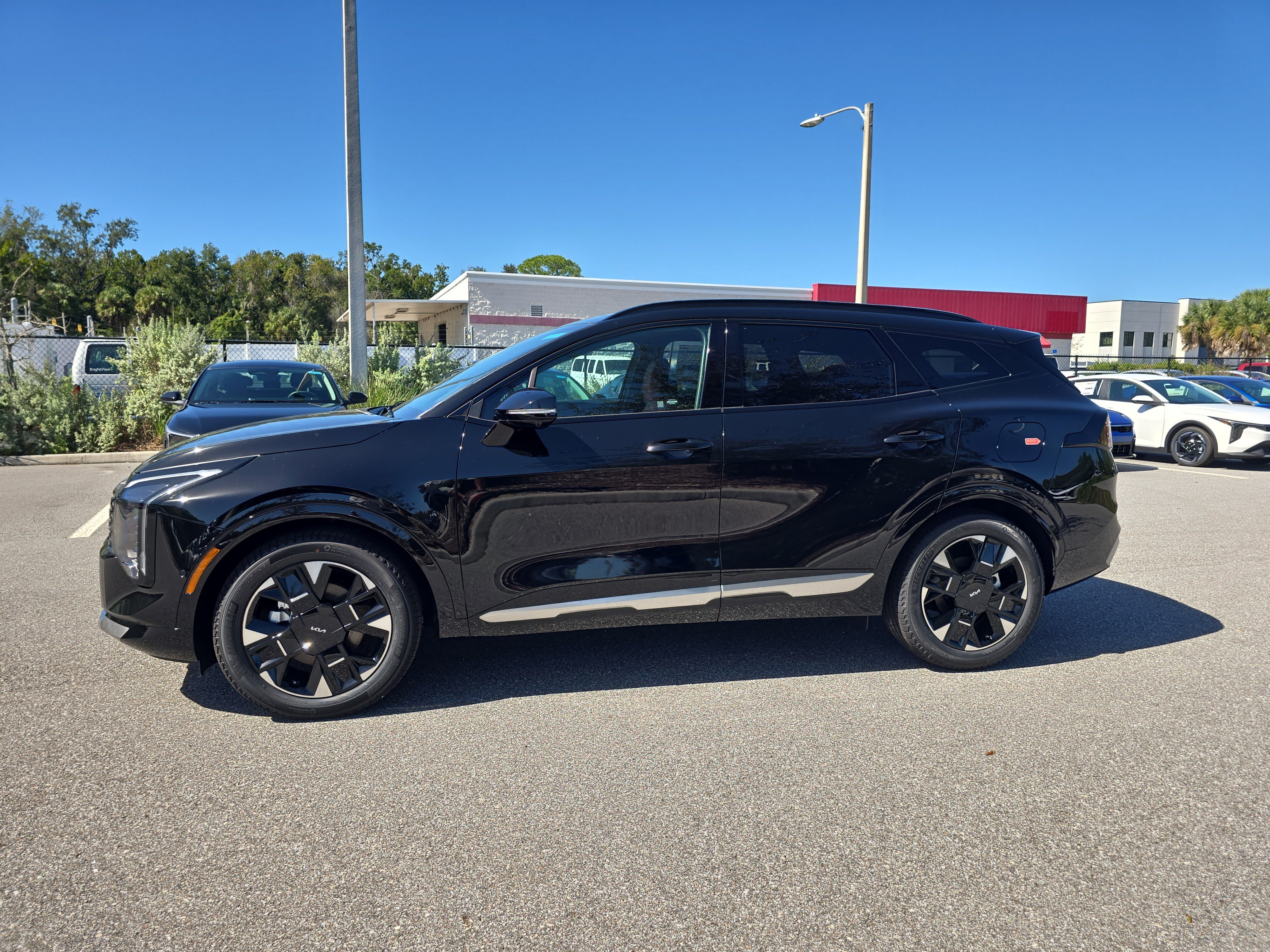 New 2027 Kia Sportage SX FWD image 5