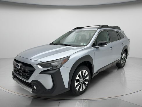 Used 2023 Subaru Outback Limited AWD/4WD image 3