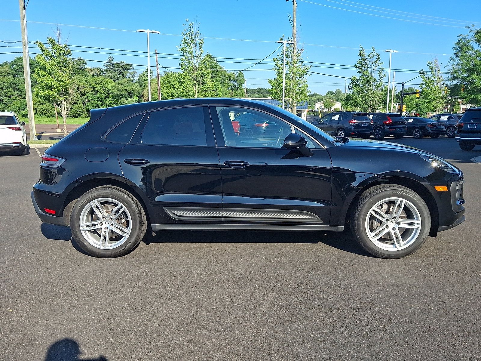 Used 2024 Porsche Macan AWD/4WD image 7
