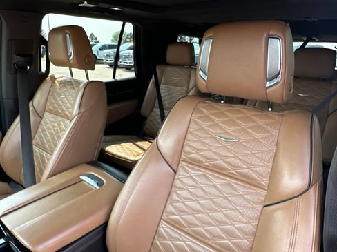 Certified 2022 Cadillac Escalade Sport w/ Touring Package AWD/4WD image 13