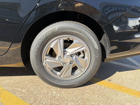 New 2026 Hyundai Elantra SE image 29