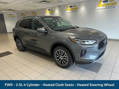 New 2025 Ford Escape SE image 1