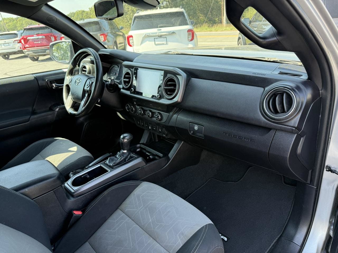 Used 2020 Toyota Tacoma TRD Off-Road w/ Technology Package AWD/4WD image 20