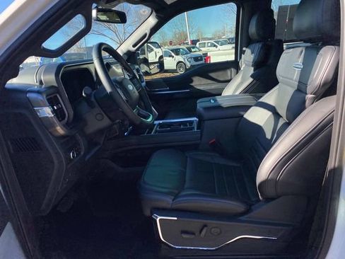 New 2025 Ford F250 Platinum image 9