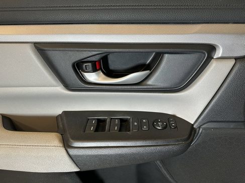 Used 2017 Honda CR-V LX image 18