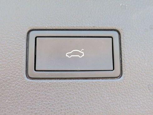 Certified 2023 Volkswagen Atlas SE AWD/4WD image 14