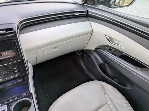 Used 2022 Hyundai Tucson Limited image 18