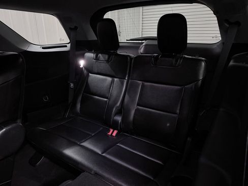 Used 2022 Ford Explorer Limited w/ Equipment Group 301A RWD image 30