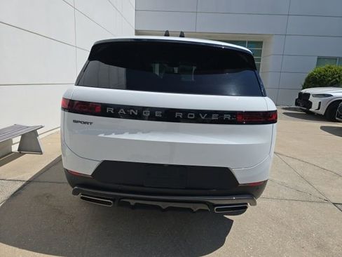 Used 2026 Land Rover Range Rover Sport SE AWD/4WD image 4