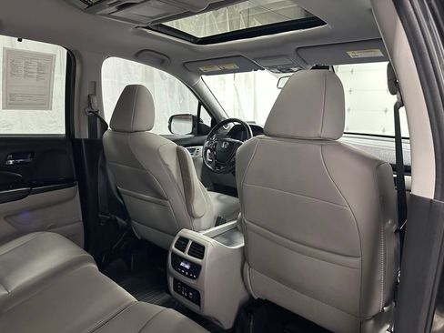 Used 2018 Honda Pilot Touring image 55