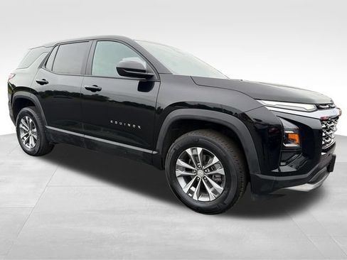 Used 2026 Chevrolet Equinox LT w/ Convenience Package II AWD/4WD image 9