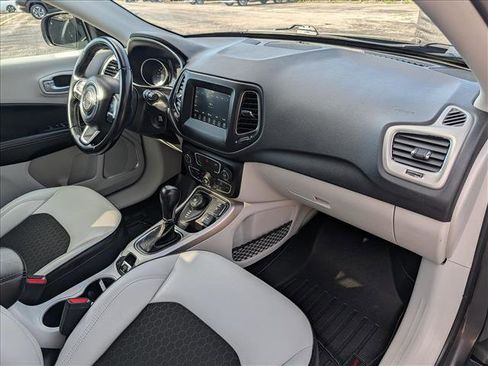 Used 2020 Jeep Compass Latitude w/ Safety & Security Group AWD/4WD image 14