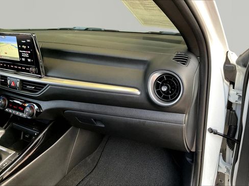 Used 2023 Kia Forte GT-Line w/ GT-Line Premium Package FWD image 25
