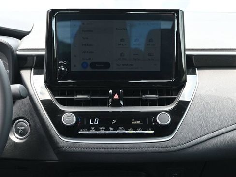 Used 2024 Toyota Corolla SE FWD image 11
