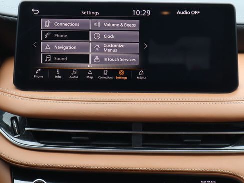 Used 2025 INFINITI QX60 Sensory w/ Vision Package image 16