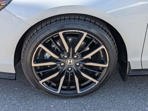 Certified 2025 Honda Accord Touring image 27