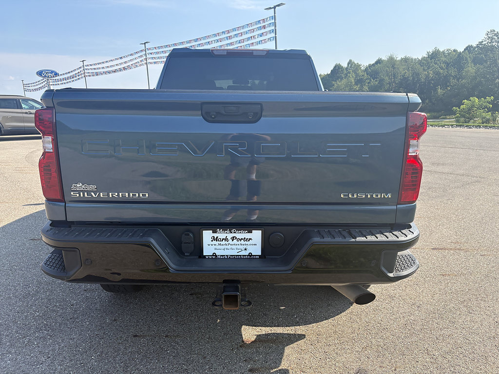 Used 2025 Chevrolet Silverado 2500 Custom w/ Custom Value Package AWD/4WD image 3