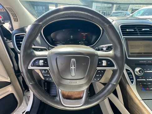 Used 2019 Lincoln Nautilus Reserve image 38