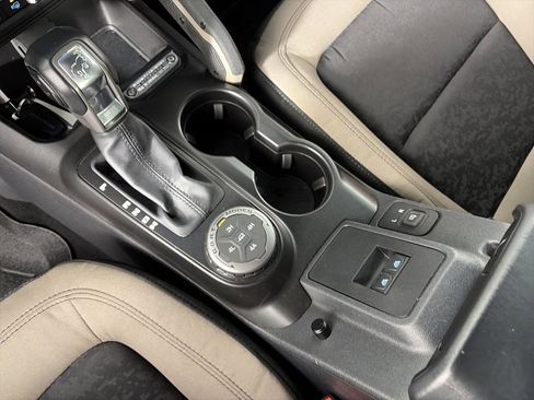 Certified 2022 Ford Bronco Wildtrak image 21