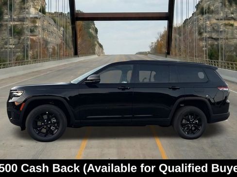 New 2025 Jeep Grand Cherokee L Altitude RWD image 4