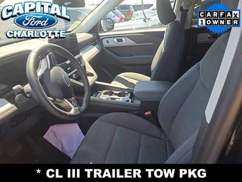 Used 2025 Ford Explorer Active RWD image 8