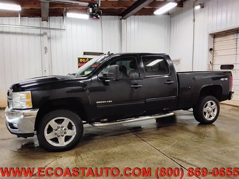 Used 2011 Chevrolet Silverado 2500 LT w/ Interior Plus Package AWD/4WD image 5