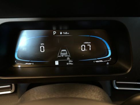 Used 2025 Hyundai Elantra SE FWD image 10