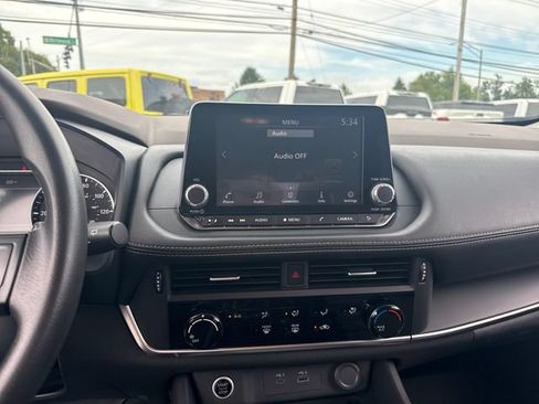 Used 2021 Nissan Rogue S FWD image 18