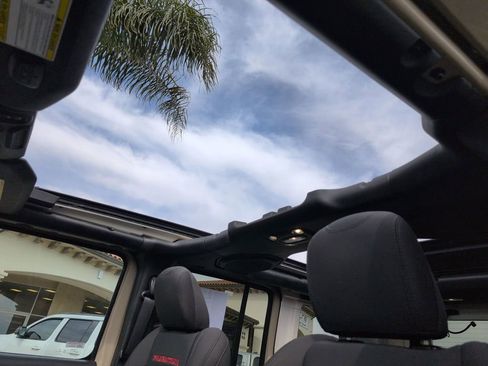 Certified 2022 Jeep Wrangler Unlimited Rubicon w/ LED Lighting Group image 23