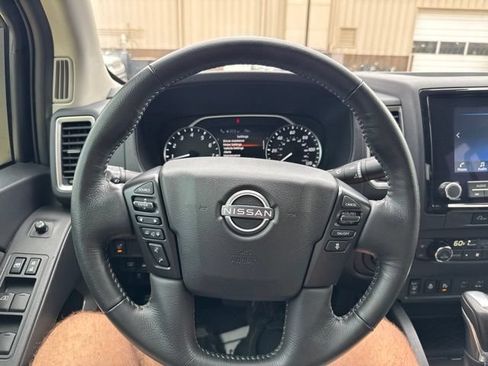Used 2024 Nissan Frontier SV w/ SV Convenience Package AWD/4WD image 17