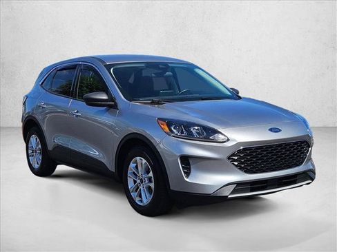 Used 2022 Ford Escape SE w/ Convenience Package FWD image 3