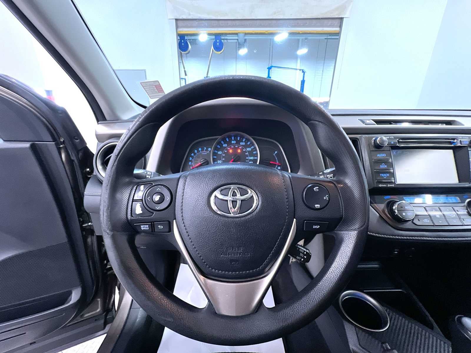 Used 2013 Toyota RAV4 XLE AWD/4WD image 15