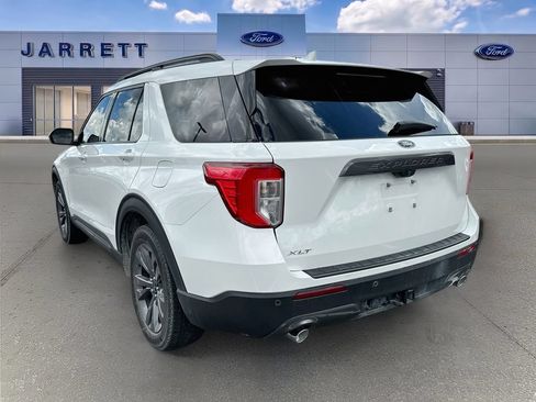 Used 2024 Ford Explorer XLT w/ Equipment Group 202A RWD image 3