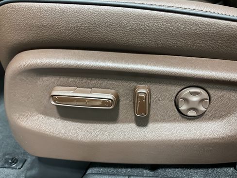 New 2026 Honda Odyssey Touring image 14