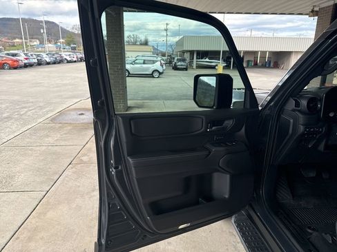 Used 2025 Toyota Land Cruiser image 17