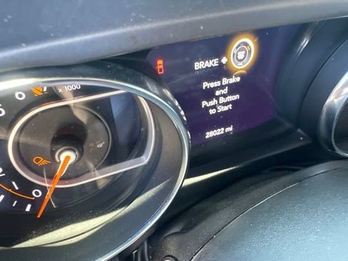 Used 2022 Jeep Gladiator Sport AWD/4WD image 11